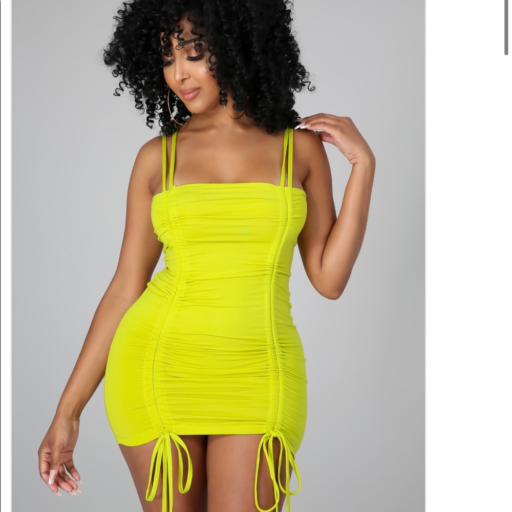 Stretch dress
Sleeveless